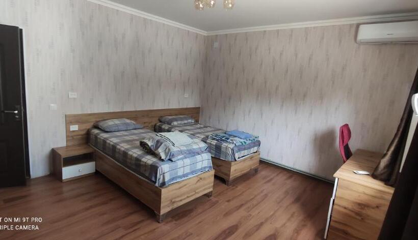 اتاق استاندارد, Green House Hostel