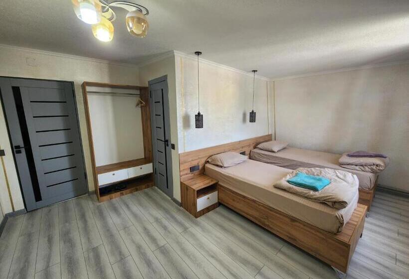 اتاق استاندارد, Green House Hostel