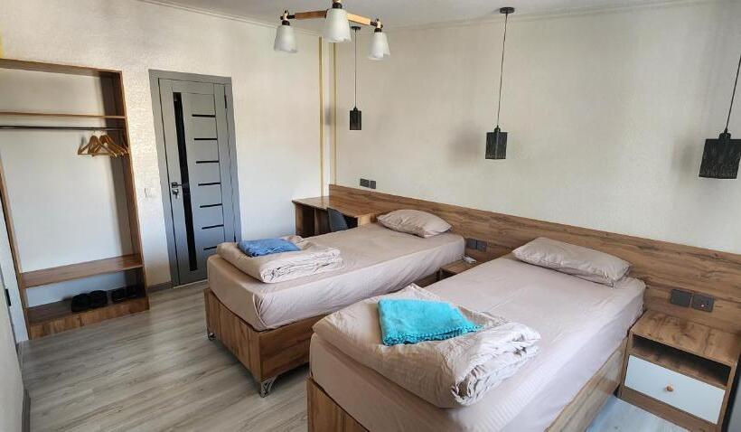 اتاق استاندارد, Green House Hostel