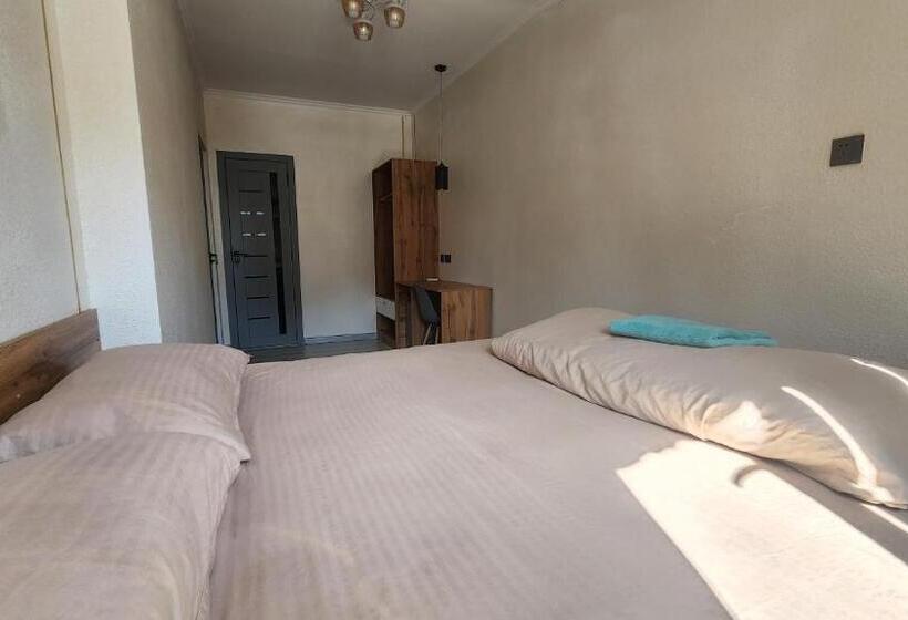 اتاق استاندارد, Green House Hostel