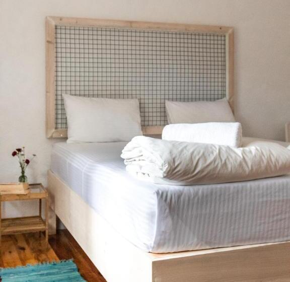 Deluxe Szoba, Himara Hostel