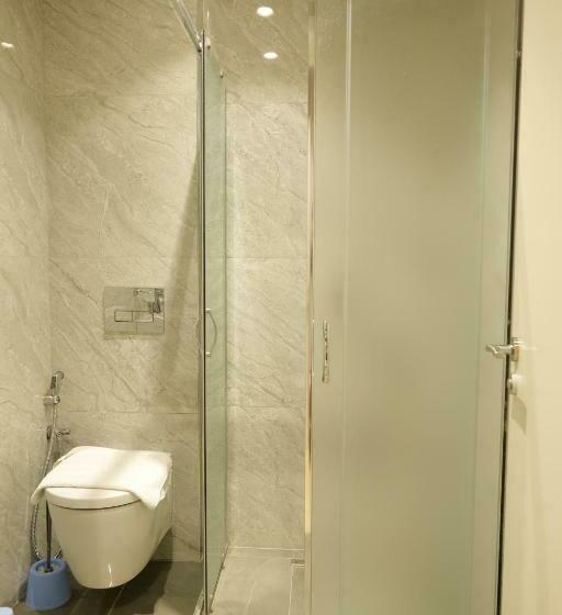 اتاق استاندارد سه تخته با بالکن, Alpha