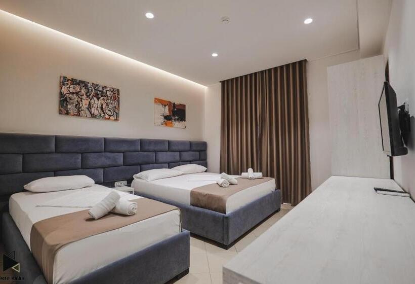 اتاق استاندارد سه تخته با بالکن, Alpha