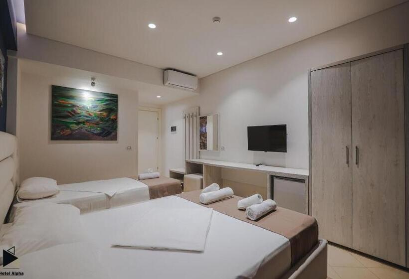 اتاق استاندارد سه تخته با بالکن, Alpha