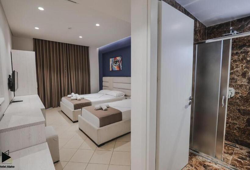 اتاق استاندارد سه تخته با بالکن, Alpha