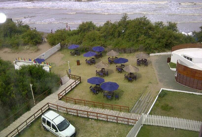 高级房间侧面带海景, Golf Internacional