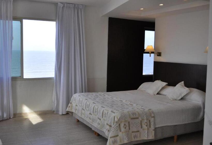 高级套房带海景, Golf Internacional