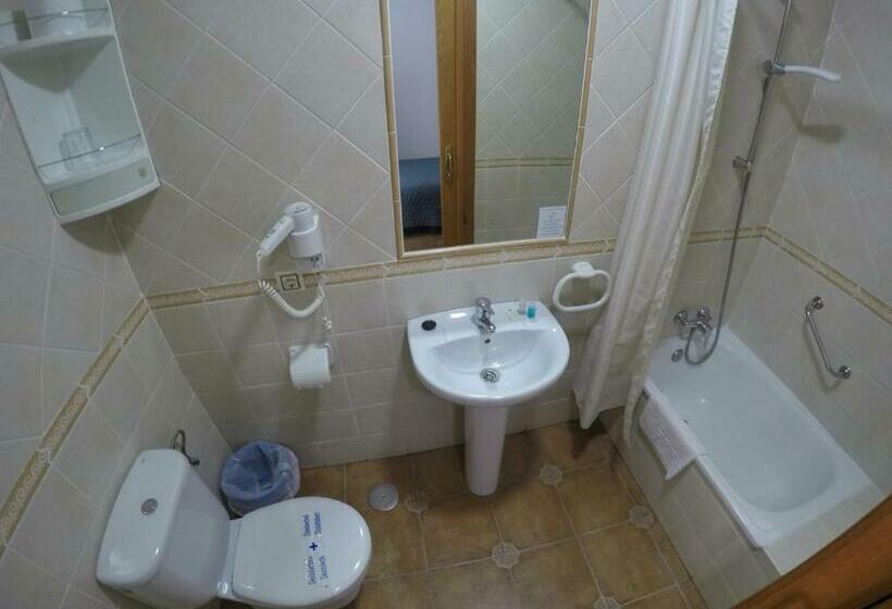 Quarto Estandar, Hostal Canalejas