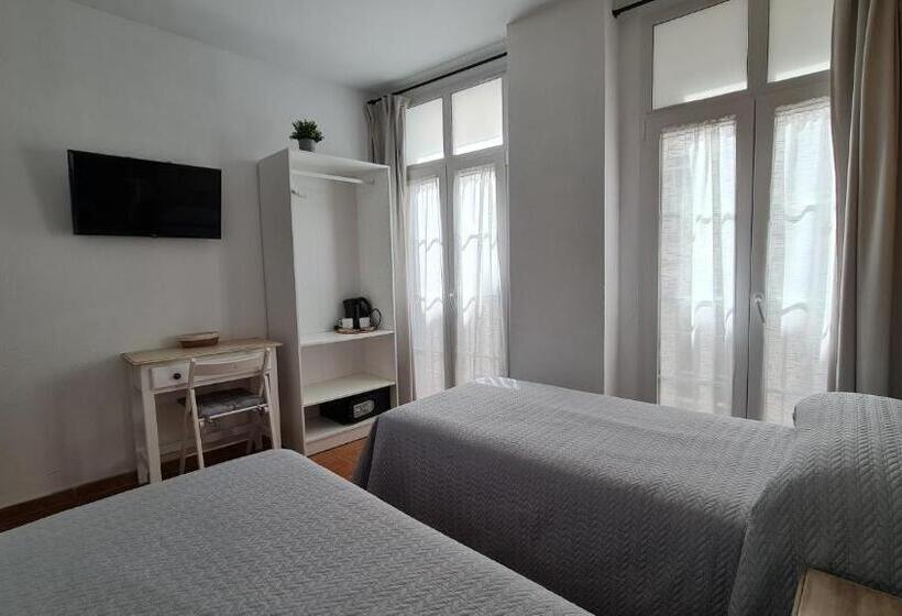 Quarto Estandar, Hostal Canalejas