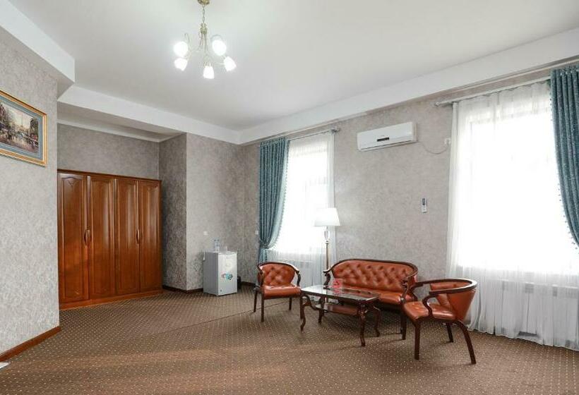 اتاق سوپریور یک تخته, Khujand Grand