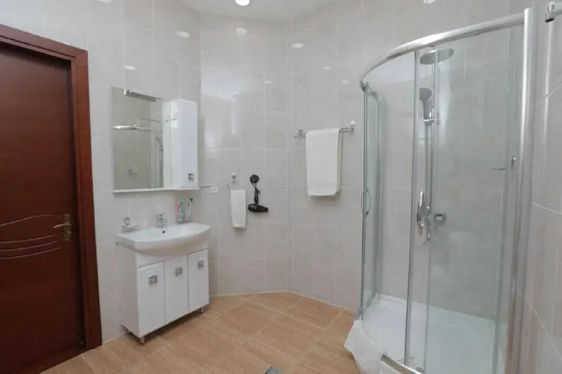 اتاق سوپریور یک تخته, Khujand Grand