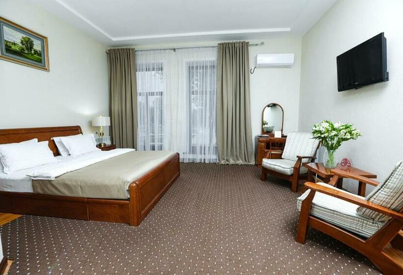 اتاق استاندارد یک نفره, Khujand Grand