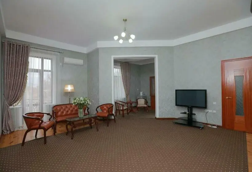 سوییت, Khujand Grand