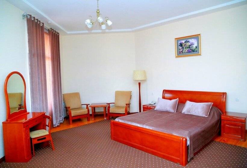اتاق استاندارد یک نفره, Khujand Grand
