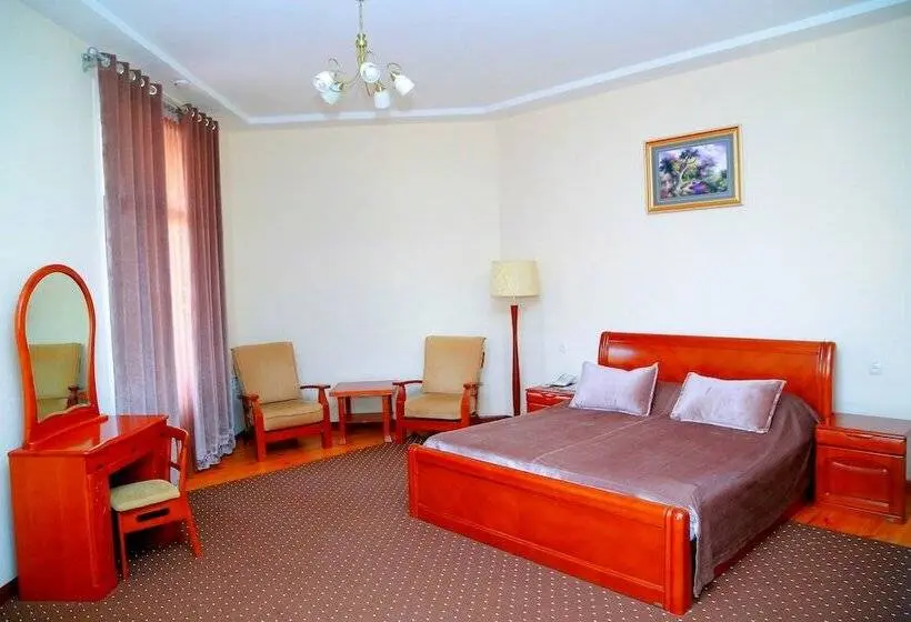 اتاق استاندارد یک نفره, Khujand Grand