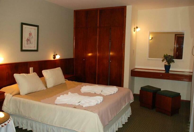 スタンダードルーム, La Posta