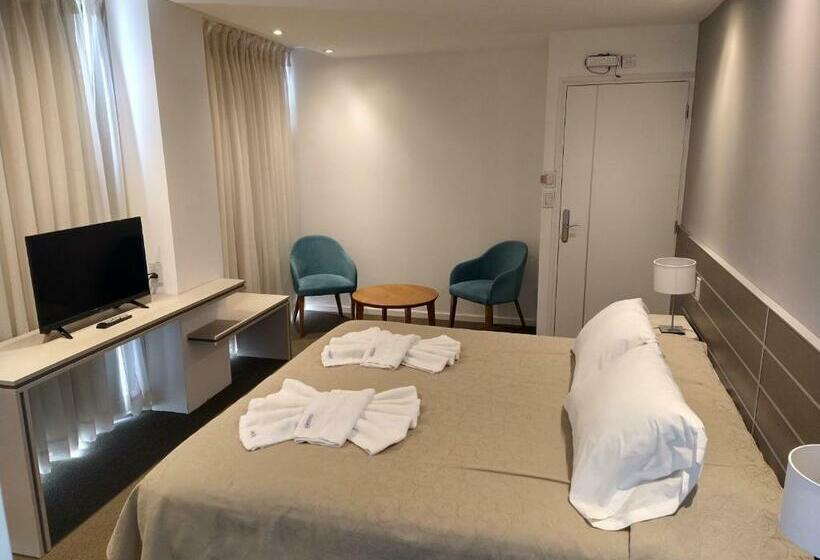 デラックスルーム, La Posta