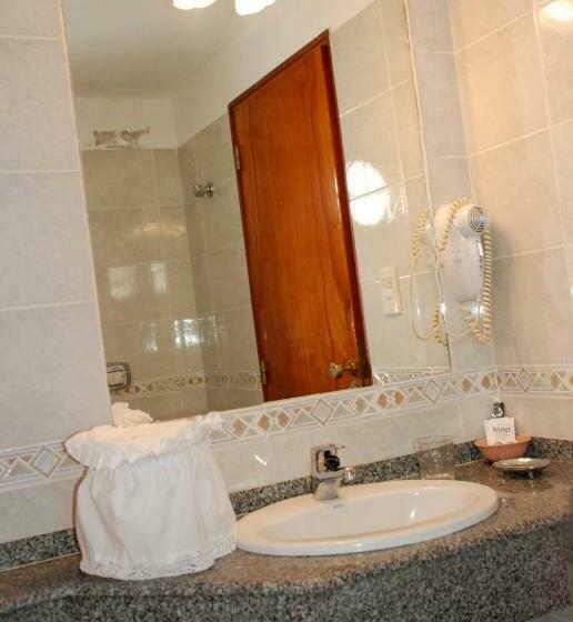 スタンダードトリプルルーム, La Posta