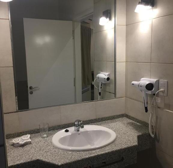 スタンダードトリプルルーム, La Posta