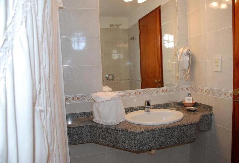 スタンダードトリプルルーム, La Posta