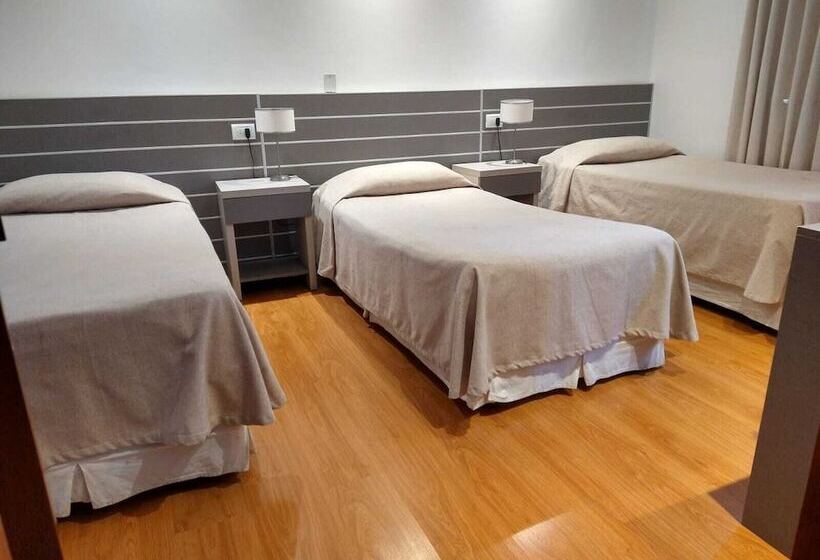 スタンダードトリプルルーム, La Posta