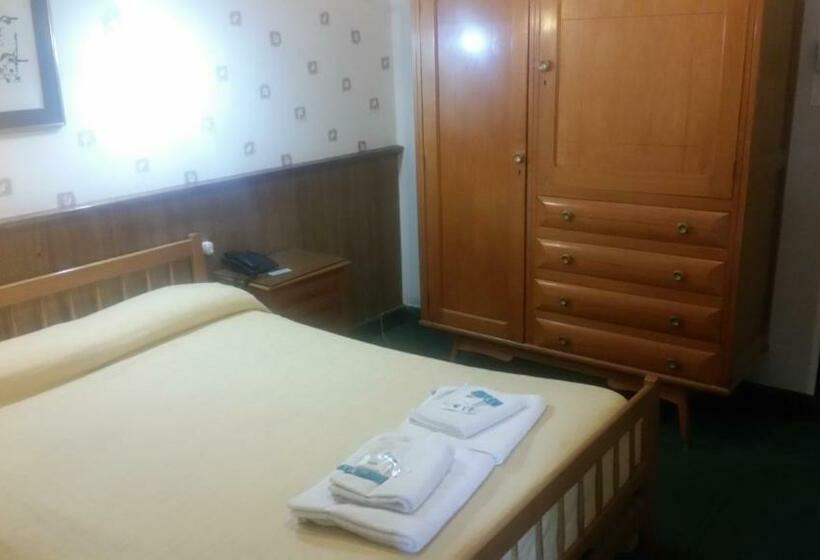 스탠다드 싱글 룸, Palace