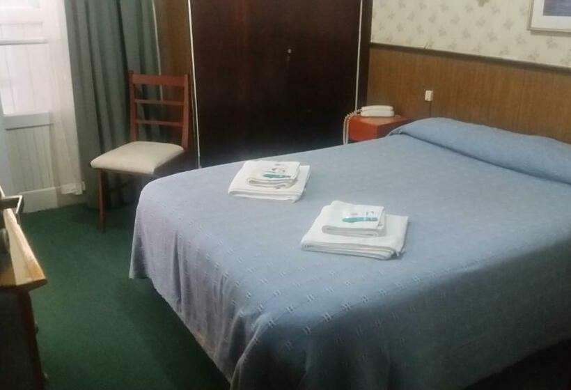 수피리어 룸, Palace