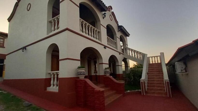 חדר לארבעה סטנדרטי עם מרפסת, Posada Del Infinito