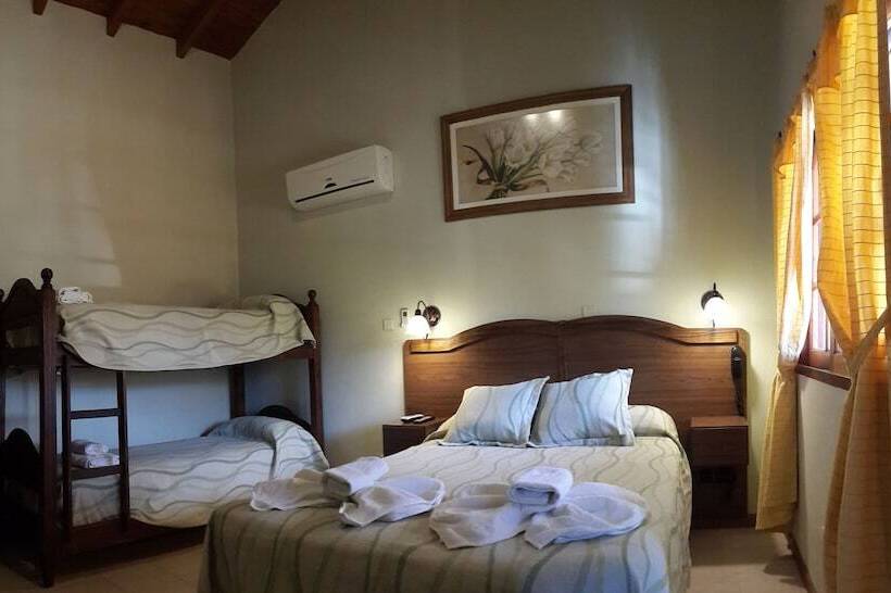 חדר לארבעה סטנדרטי עם מרפסת, Posada Del Infinito