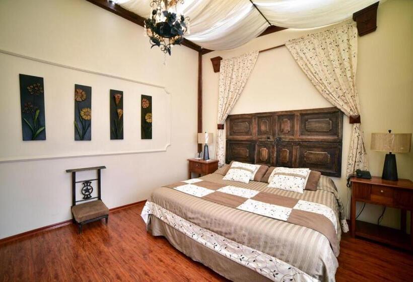 اتاق لوکس با تخت بزرگ, Roka Plaza Hotel Boutique