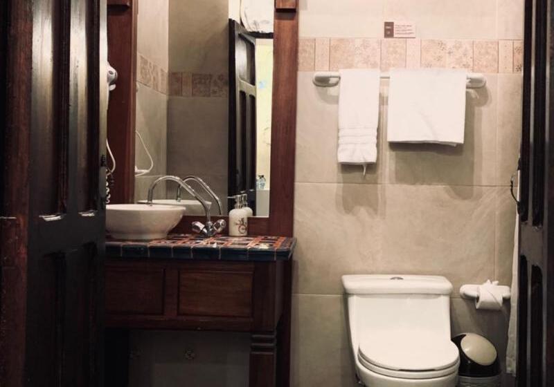 اتاق لوکس با تخت بزرگ, Roka Plaza Hotel Boutique