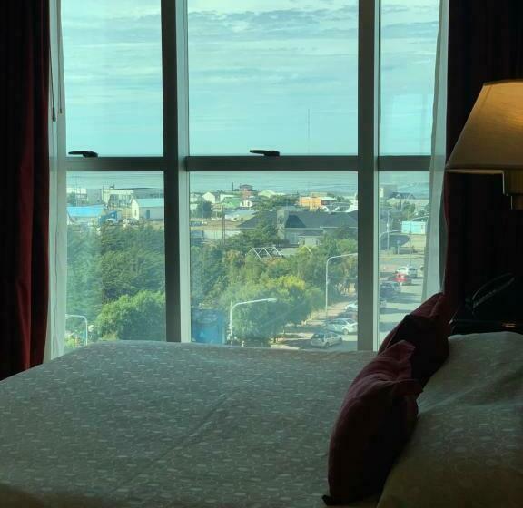 デラックスルーム, Status