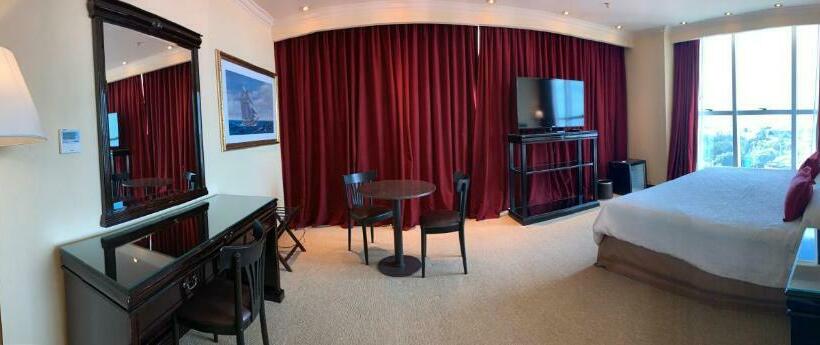 デラックスルーム, Status