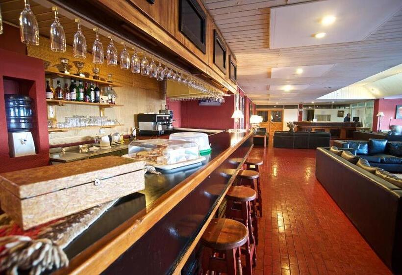 スタンダードバンガロー, Y Cabañas Del Nevado