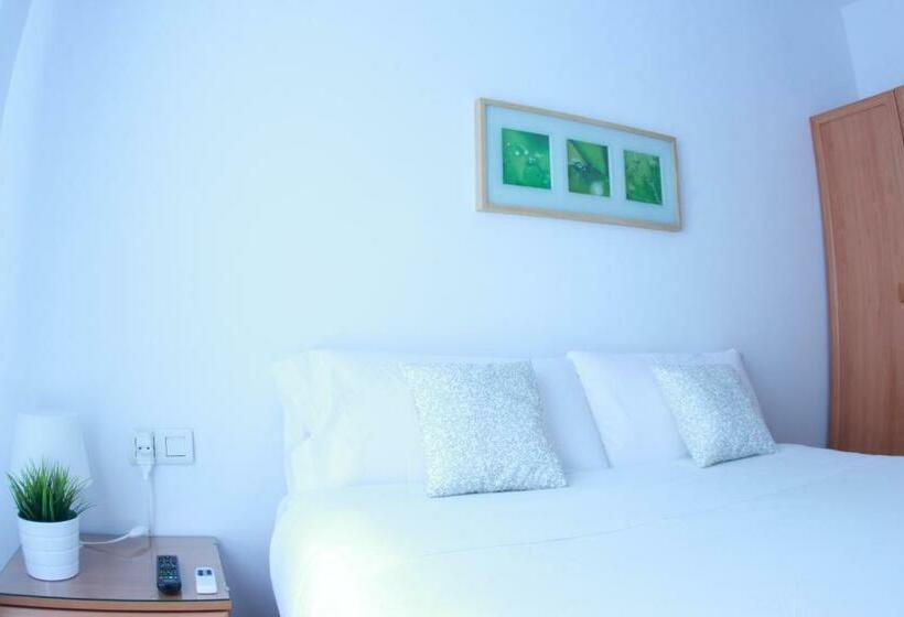 バス共有のスタンダードルーム, Zubia Urban Rooms