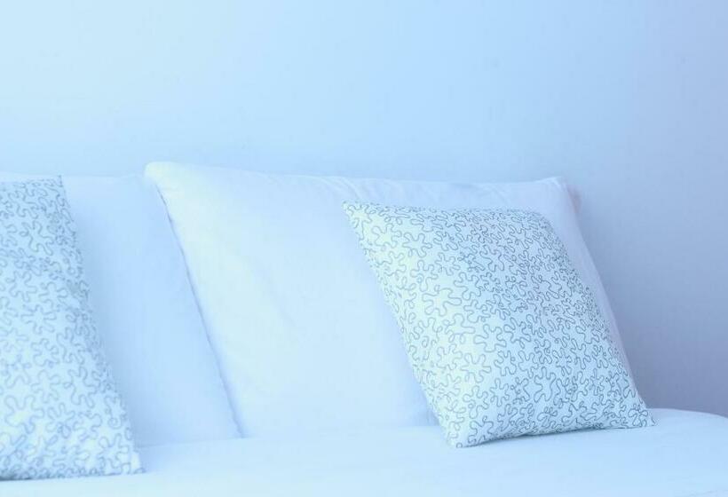 バス共有のスタンダードルーム, Zubia Urban Rooms