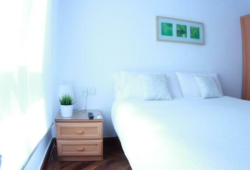 バス共有のスタンダードルーム, Zubia Urban Rooms