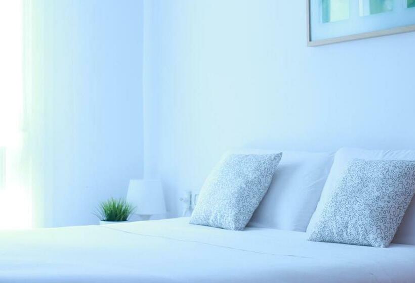 バス共有のスタンダードルーム, Zubia Urban Rooms