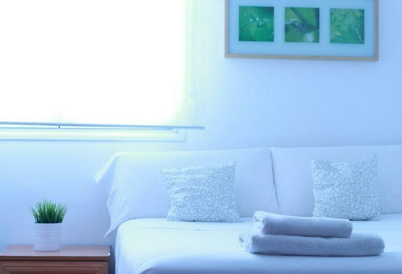 バス共有のスタンダードルーム, Zubia Urban Rooms