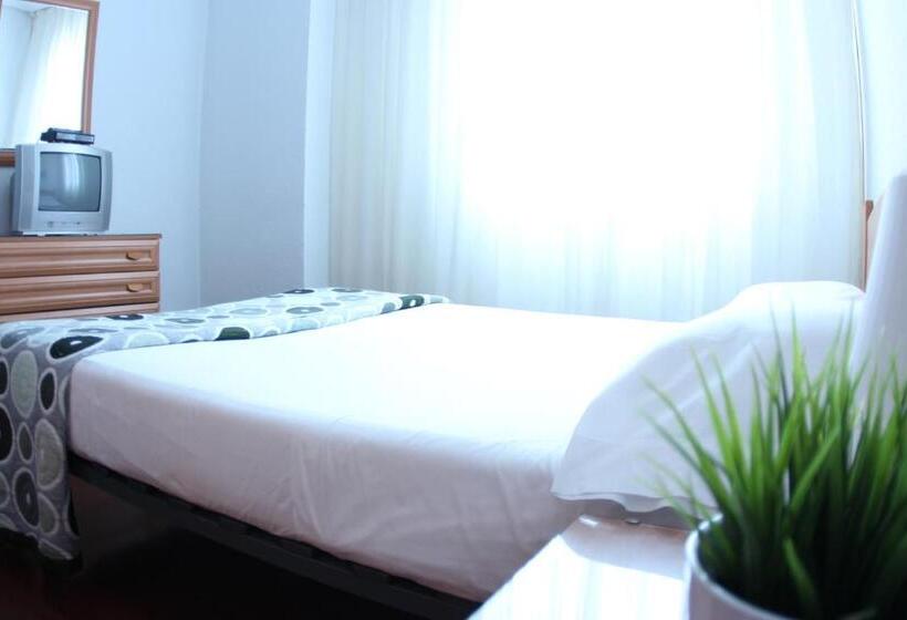 バス共有のスタンダードルーム, Zubia Urban Rooms