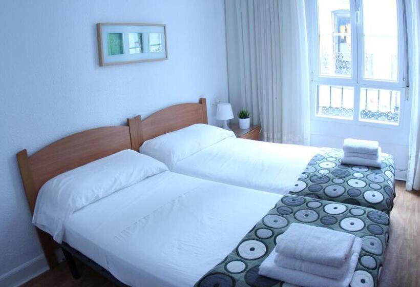 스탠다드 룸 공동 욕실, Zubia Urban Rooms