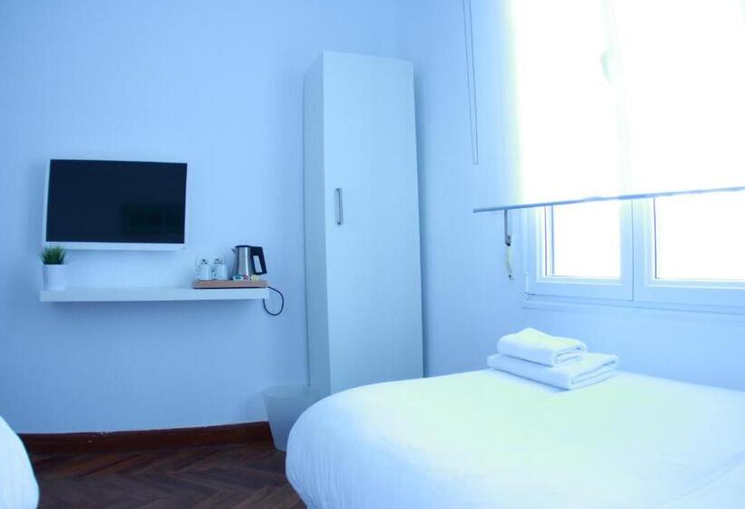 バス共有のスタンダードルーム, Zubia Urban Rooms