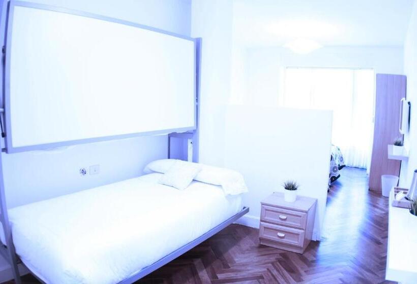 浴室共有ファミリールーム, Zubia Urban Rooms