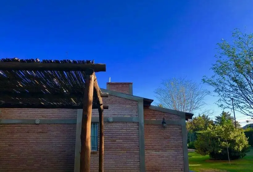 Standard-bungalow 2 Makuuhuonetta, Cabaña La Martina