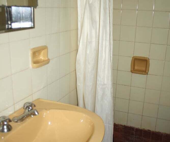 Кровать в Общей Комнате, Sihostel