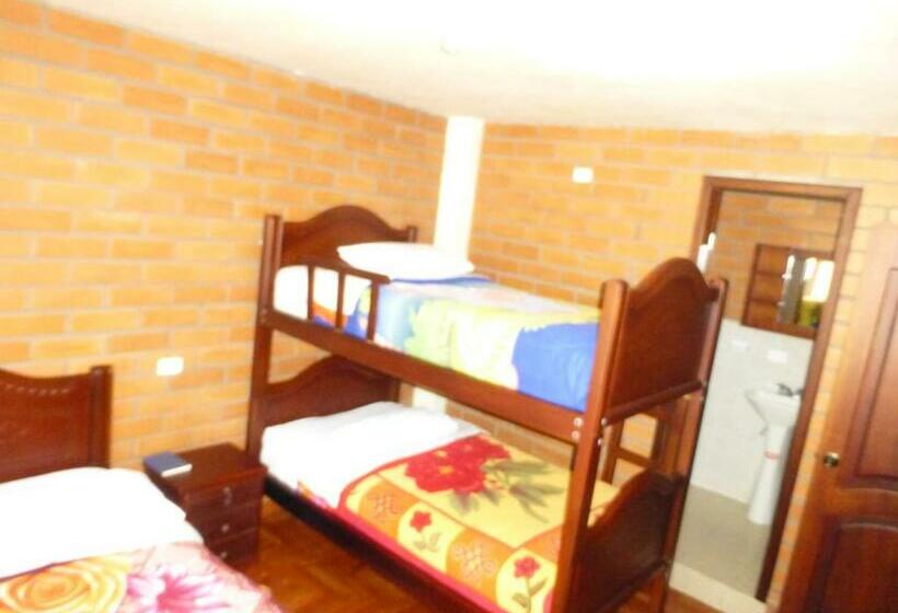 4인용 스탠다드 룸, Hostal Nomada