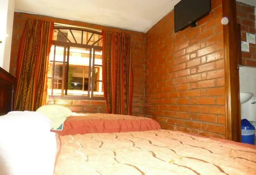 Standard Kolmen Hengen Huone, Hostal Nomada