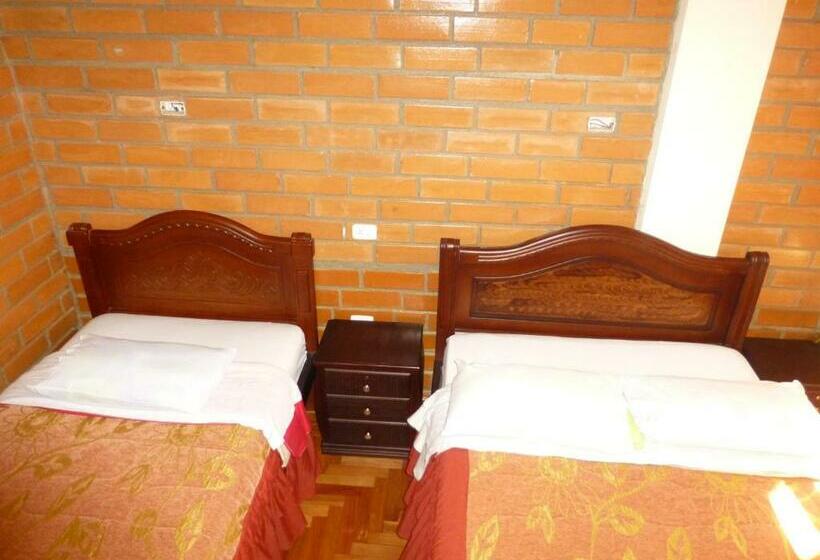 스탠다드 트리플 룸, Hostal Nomada