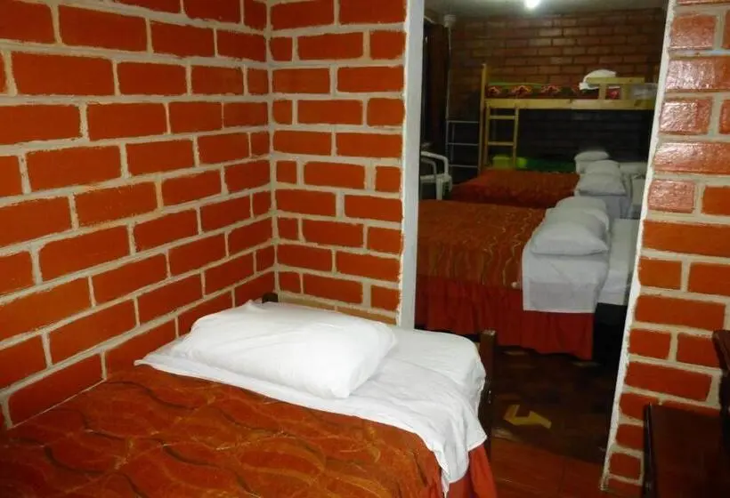 Vuode Makuusalissa, Hostal Nomada