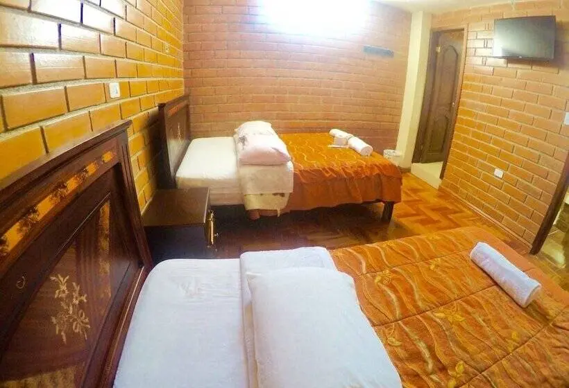 Standard Kolmen Hengen Huone, Hostal Nomada